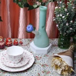 Burning Love Bongs Flora, The Bong