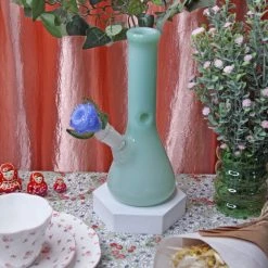 Burning Love Bongs Flora, The Bong