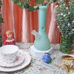 Burning Love Bongs Flora, The Bong