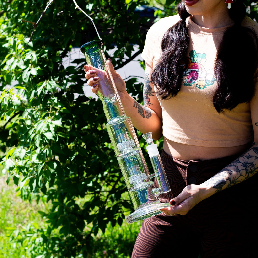 Burning Love 18" The Colossal Bong Burning Love 18" The Colossal Bong