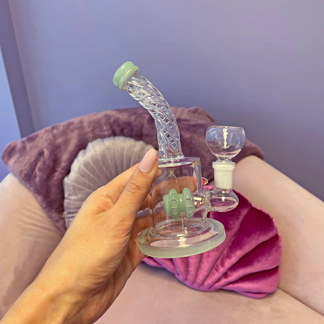 Burning Love Chic Water Pipe- Jade Pipes Burning Love Chic Water Pipe- Jade Pipes