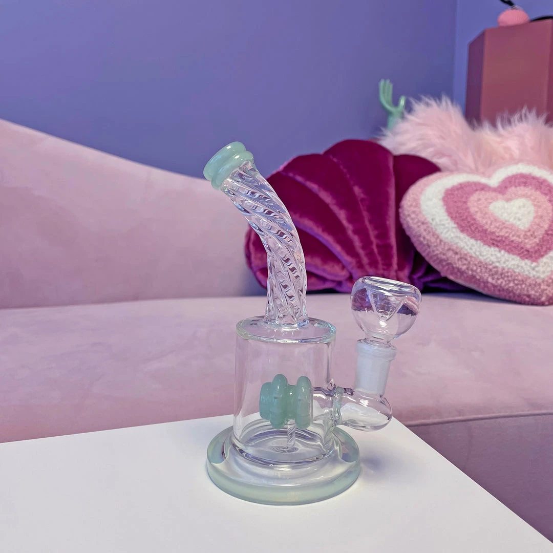 Burning Love Chic Water Pipe- Jade Pipes Burning Love Chic Water Pipe- Jade Pipes