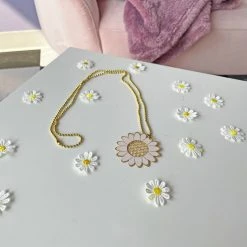 Burning Love Daisy Portable Grinder Necklace