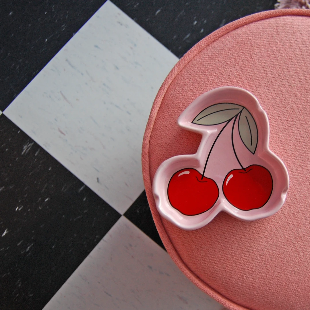 Burning Love Cherry Ash Tray 6 Burning Love Cherry Ash Tray