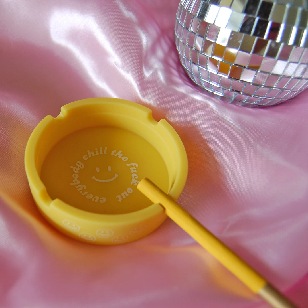 Burning Love Everybody Chill Ash Tray Ash Trays Burning Love Everybody Chill Ash Tray Ash Trays