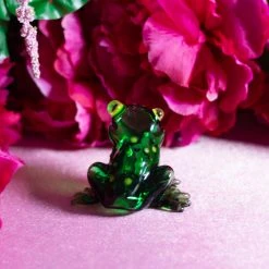Burning Love Frog Pipe Pipes