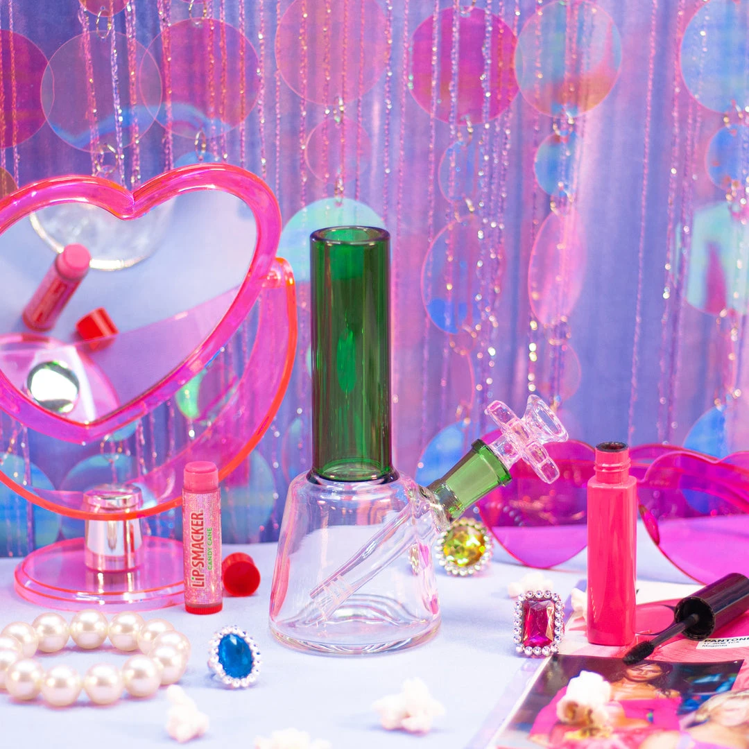 Burning Love Bon Bon Bong- Emerald 4 Burning Love Bon Bon Bong- Emerald