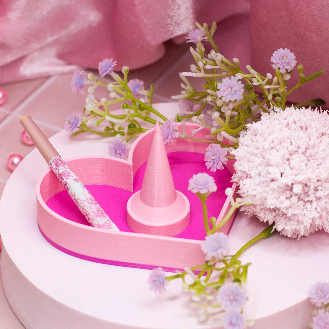 Burning Love Pink Heart Debowler Ash Tray Rolling Trays 6 Burning Love Pink Heart Debowler Ash Tray Rolling Trays